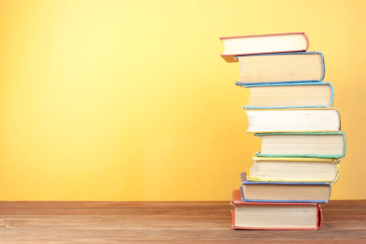 Bücherstapel – Masterclasses und Methodenvertiefung
